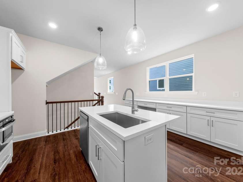 2432 Arty Avenue, Charlotte, NC 28208.  MLS# CAR4283582, YatesRealty ID 11554. 