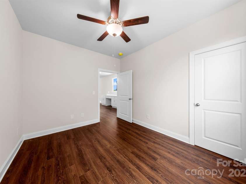 2432 Arty Avenue, Charlotte, NC 28208.  MLS# CAR4283582, YatesRealty ID 11554. 