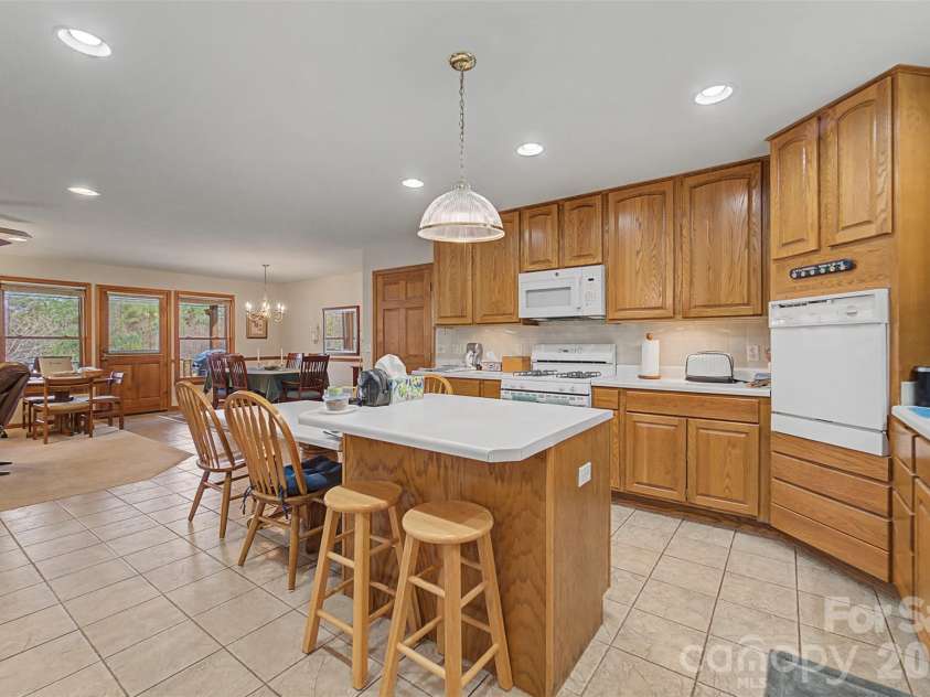 750 Double Springs Drive, Almond, NC 28702.  MLS# CAR4362670, YatesRealty ID 11556. 