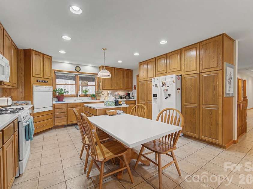 750 Double Springs Drive, Almond, NC 28702.  MLS# CAR4362670, YatesRealty ID 11556. 