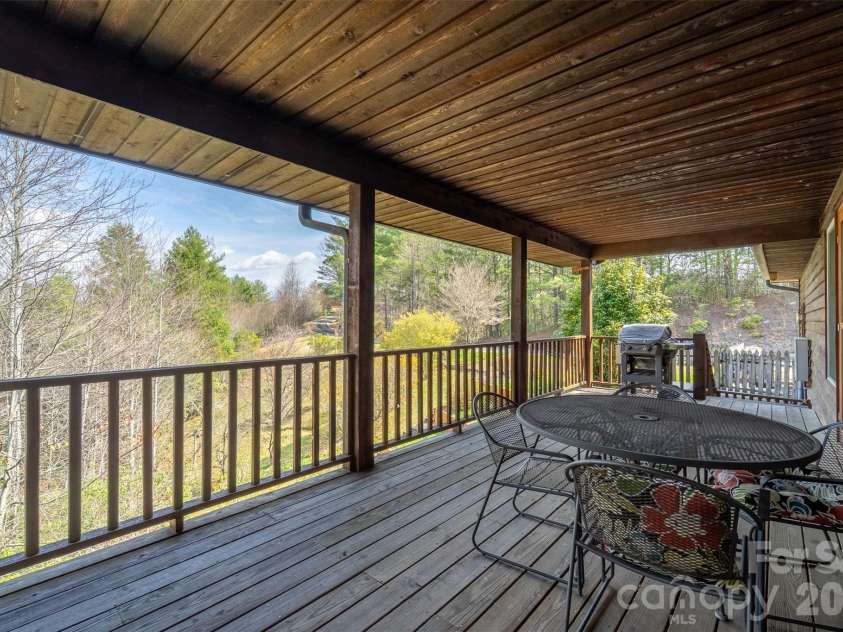 750 Double Springs Drive, Almond, NC 28702.  MLS# CAR4362670, YatesRealty ID 11556. 