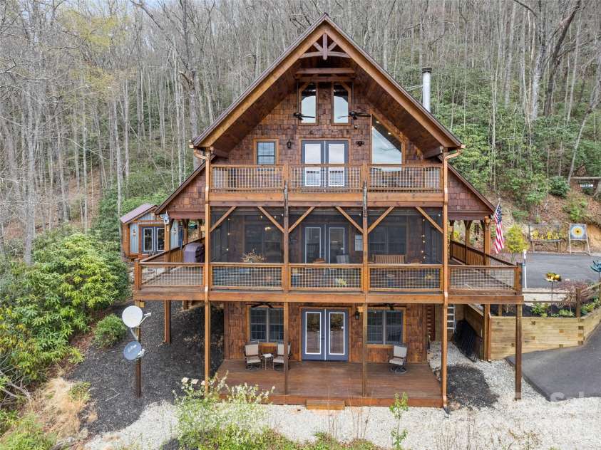 693 High Splendor Road, Robbinsville, NC 28771.  MLS# CAR4362499, YatesRealty ID 11558. 
