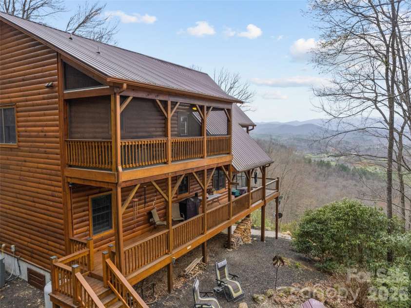 693 High Splendor Road, Robbinsville, NC 28771.  MLS# CAR4362499, YatesRealty ID 11558. 