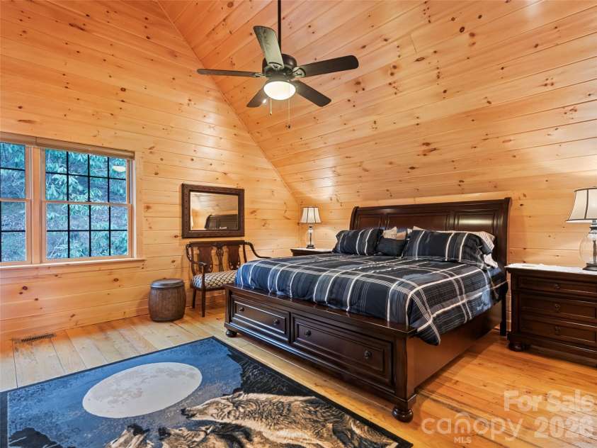 693 High Splendor Road, Robbinsville, NC 28771.  MLS# CAR4362499, YatesRealty ID 11558. Second Level Secondary Suite