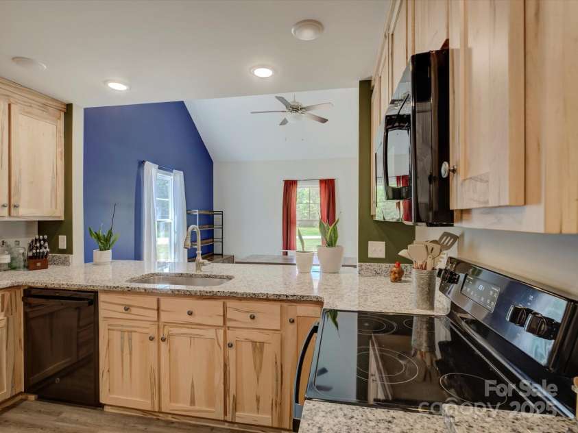 1454 King Road, York, SC 29745.  MLS# CAR4255500, YatesRealty ID 11559. 