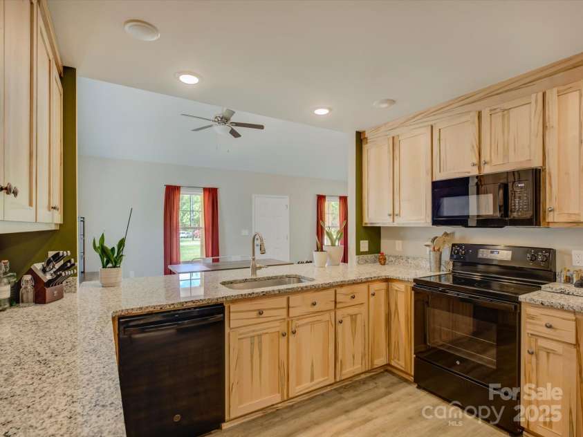 1454 King Road, York, SC 29745.  MLS# CAR4255500, YatesRealty ID 11559. 