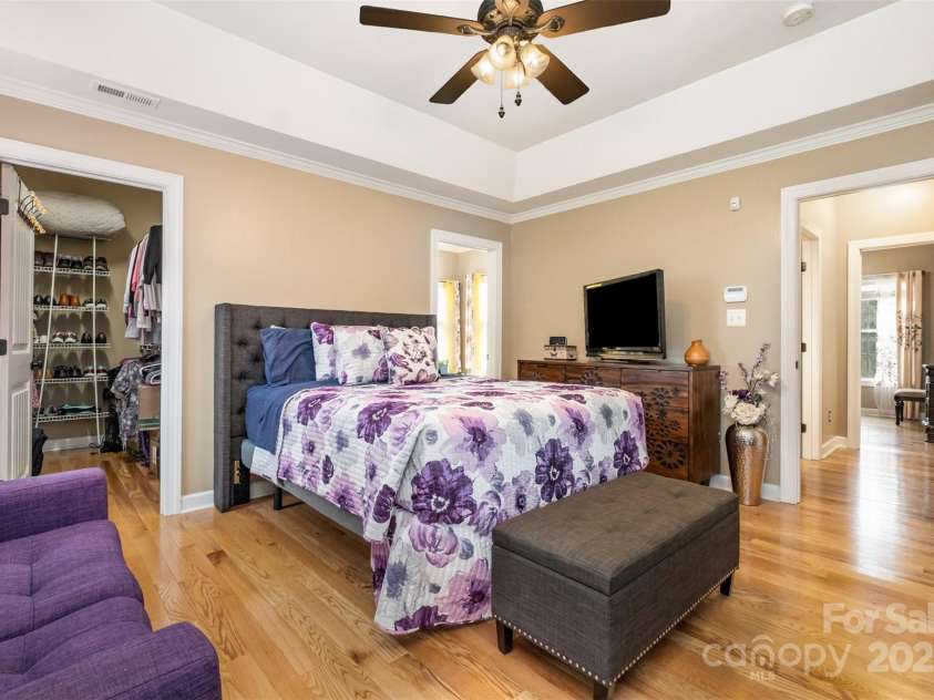 1000 Creekside Drive, Lincolnton, NC 28092.  MLS# CAR4307448, YatesRealty ID 1156. 