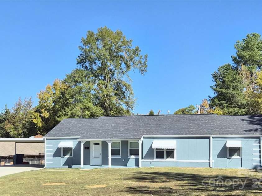 1352 Steed Street, Rock Hill, SC 29732.  MLS# CAR4315486, YatesRealty ID 1156. 1352 Steed Street