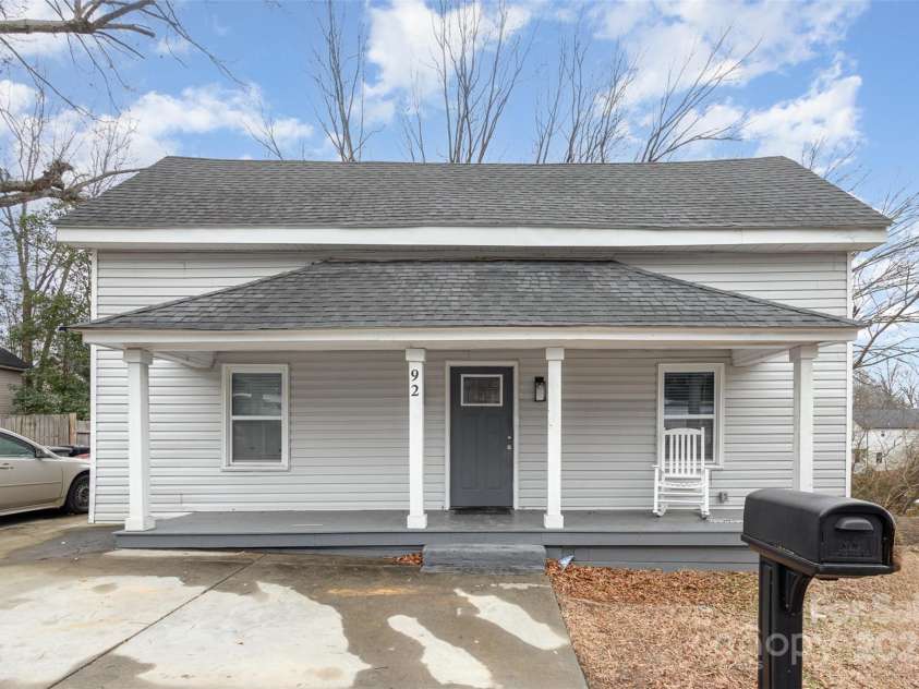 92 Saint Charles Avenue, Concord, NC 28025.  MLS# CAR4256524, YatesRealty ID 11561. 