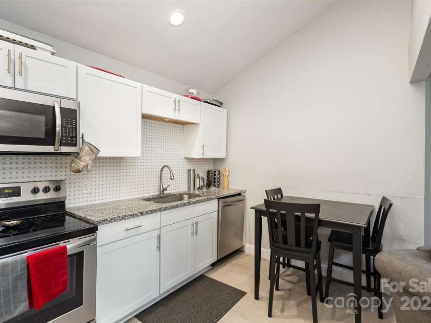 92 Saint Charles Avenue, Concord, NC 28025.  MLS# CAR4256524, YatesRealty ID 11561. 