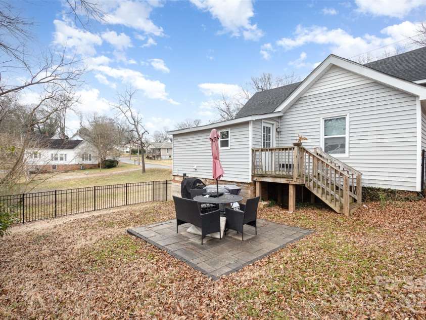 92 Saint Charles Avenue, Concord, NC 28025.  MLS# CAR4256524, YatesRealty ID 11561. 