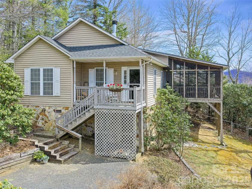 120 Wintergreen Patch Lane, Burnsville, NC 28714.  MLS# CAR4363368, YatesRealty ID 11562. 