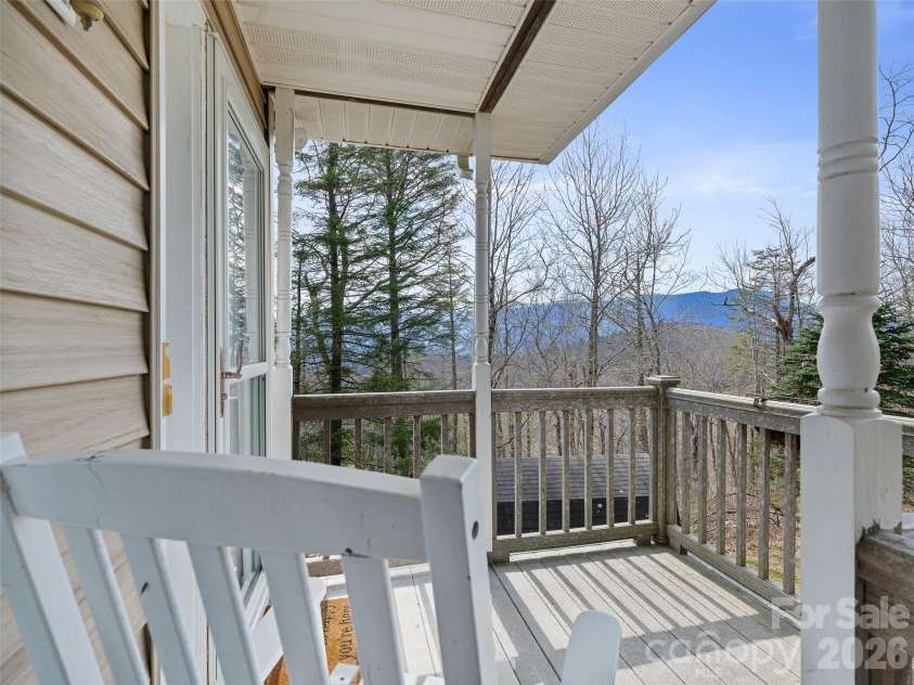 120 Wintergreen Patch Lane, Burnsville, NC 28714.  MLS# CAR4363368, YatesRealty ID 11562. 