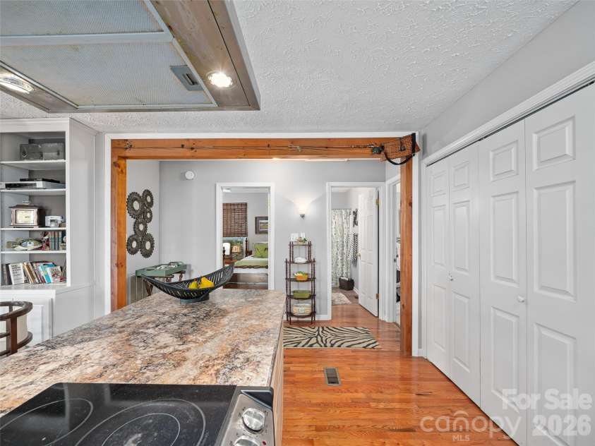 120 Wintergreen Patch Lane, Burnsville, NC 28714.  MLS# CAR4363368, YatesRealty ID 11562. 