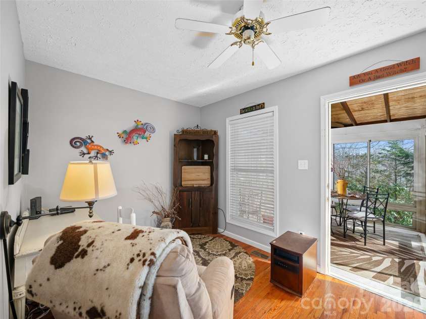 120 Wintergreen Patch Lane, Burnsville, NC 28714.  MLS# CAR4363368, YatesRealty ID 11562. 