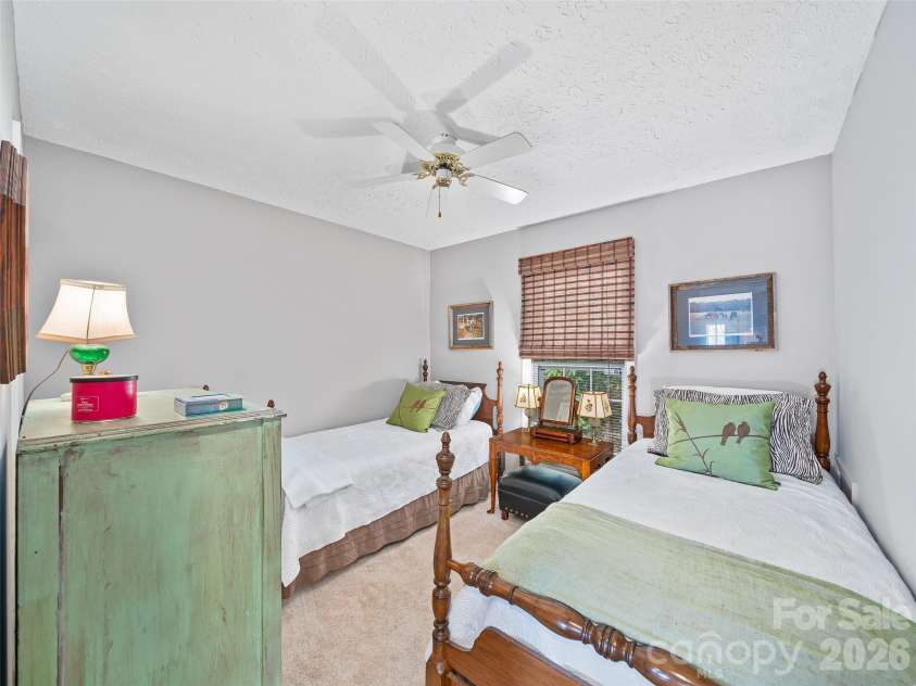 120 Wintergreen Patch Lane, Burnsville, NC 28714.  MLS# CAR4363368, YatesRealty ID 11562. 