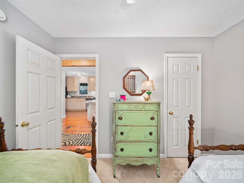 120 Wintergreen Patch Lane, Burnsville, NC 28714.  MLS# CAR4363368, YatesRealty ID 11562. 