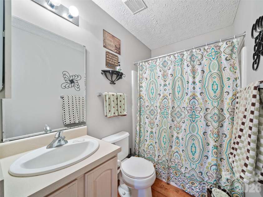 120 Wintergreen Patch Lane, Burnsville, NC 28714.  MLS# CAR4363368, YatesRealty ID 11562. 
