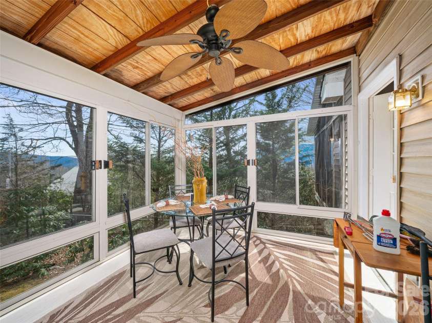 120 Wintergreen Patch Lane, Burnsville, NC 28714.  MLS# CAR4363368, YatesRealty ID 11562. 