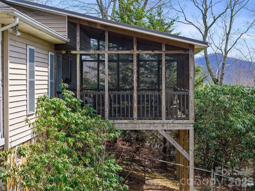 120 Wintergreen Patch Lane, Burnsville, NC 28714.  MLS# CAR4363368, YatesRealty ID 11562. 