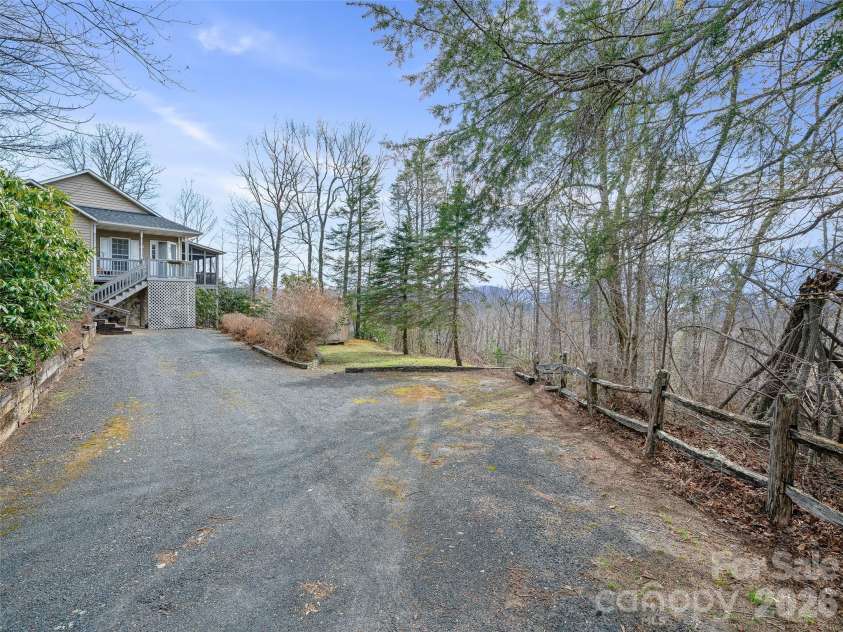120 Wintergreen Patch Lane, Burnsville, NC 28714.  MLS# CAR4363368, YatesRealty ID 11562. 