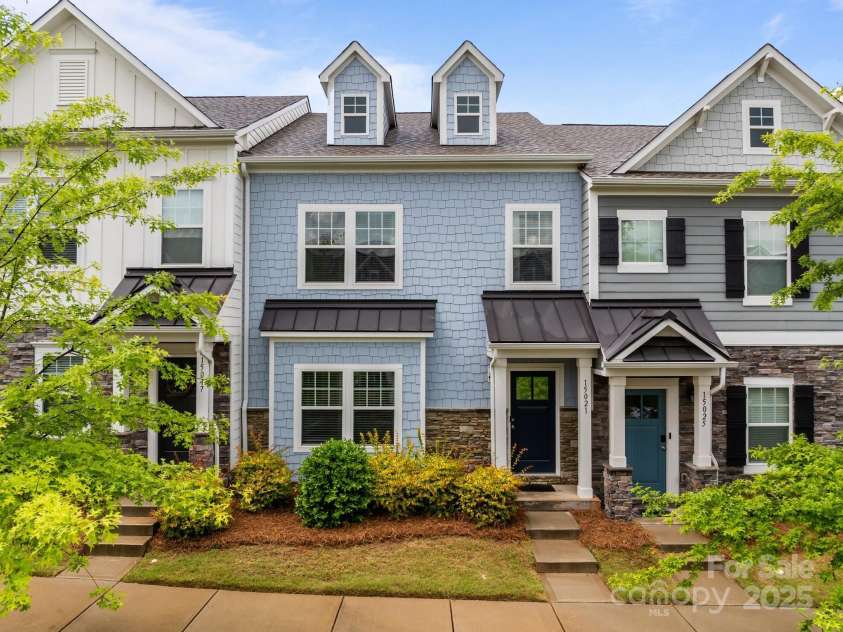 15021 Meacham Farm Drive, Huntersville, NC 28078.  MLS# CAR4257198, YatesRealty ID 11563. 