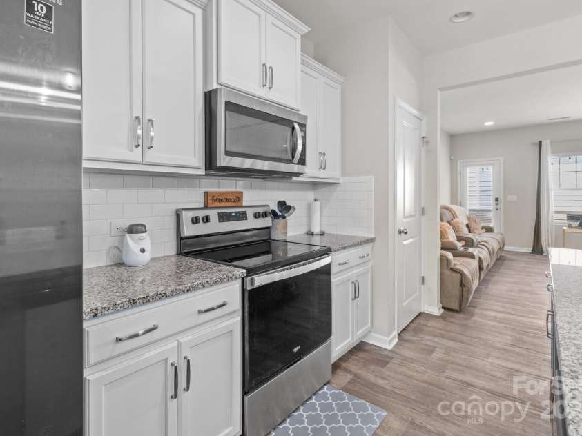 15021 Meacham Farm Drive, Huntersville, NC 28078.  MLS# CAR4257198, YatesRealty ID 11563. 