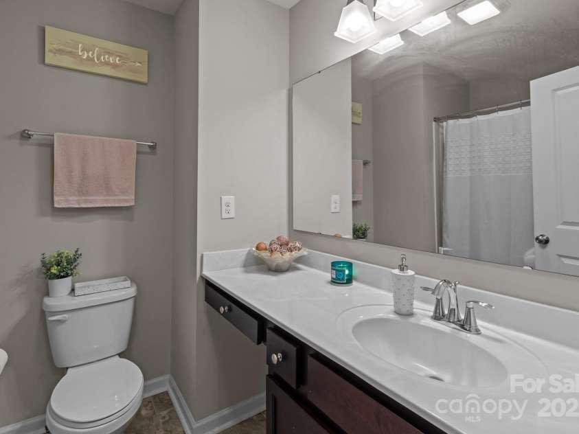 15021 Meacham Farm Drive, Huntersville, NC 28078.  MLS# CAR4257198, YatesRealty ID 11563. 