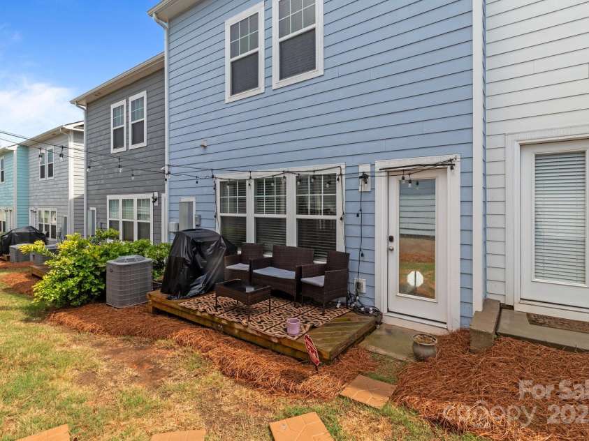 15021 Meacham Farm Drive, Huntersville, NC 28078.  MLS# CAR4257198, YatesRealty ID 11563. 