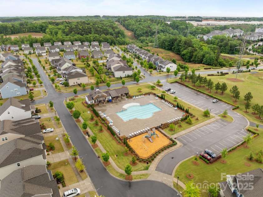 15021 Meacham Farm Drive, Huntersville, NC 28078.  MLS# CAR4257198, YatesRealty ID 11563. 