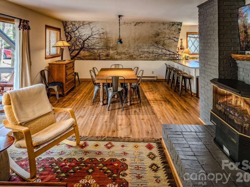 20 Lady Slipper Loop, Newland, NC 28657.  MLS# CAR4363646, YatesRealty ID 11564. 