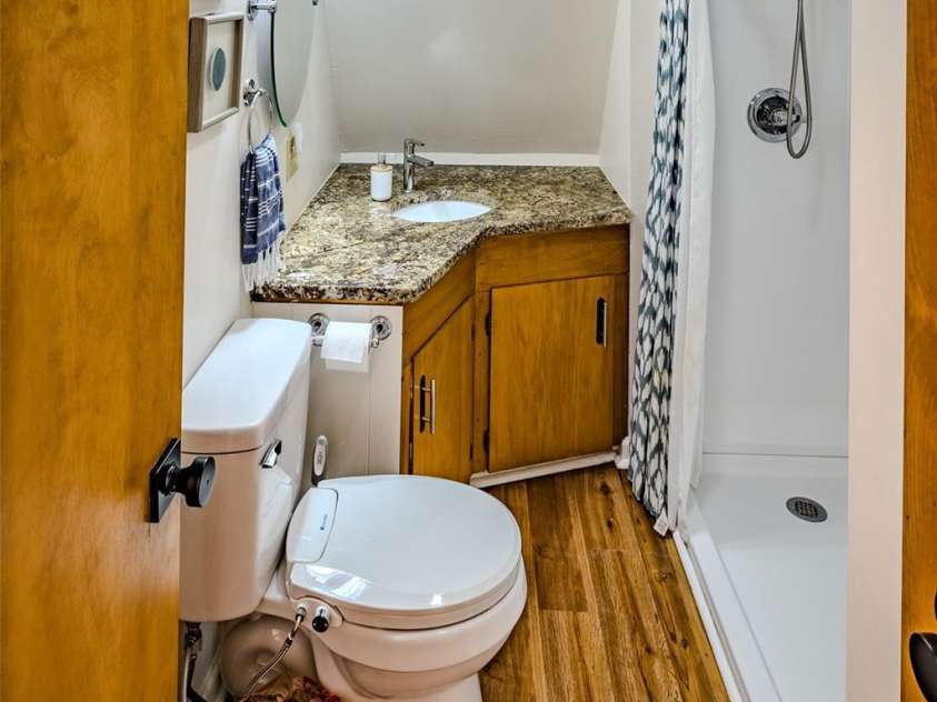 20 Lady Slipper Loop, Newland, NC 28657.  MLS# CAR4363646, YatesRealty ID 11564. 