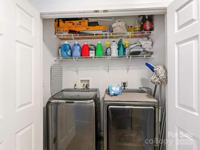 308 Whitted Street, Hendersonville, NC 28739.  MLS# CAR4257178, YatesRealty ID 11566. 