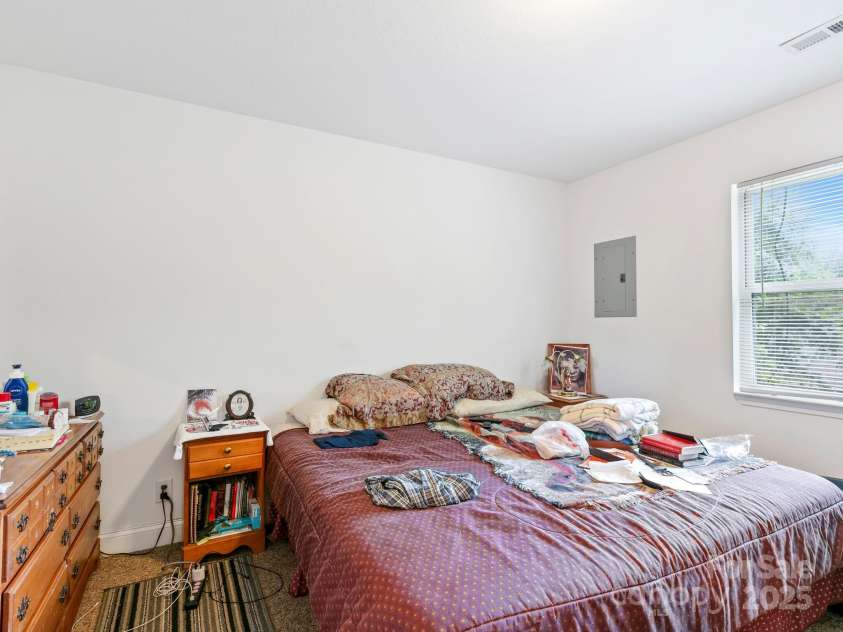 308 Whitted Street, Hendersonville, NC 28739.  MLS# CAR4257178, YatesRealty ID 11566. 