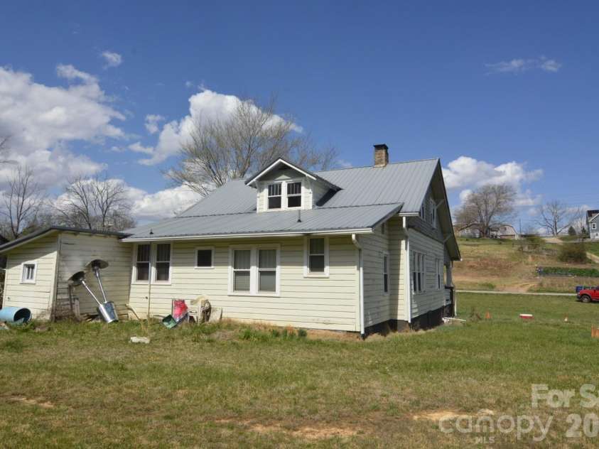2710 New Leicester Highway, Leicester, NC 28748.  MLS# CAR4363799, YatesRealty ID 11567. 