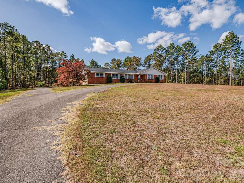 8684 Teals Mill Road, Cheraw, SC 29520.  MLS# CAR4195030, YatesRealty ID 11568. 