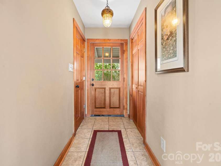 173 Chipmunk Lane, Blowing Rock, NC 28605.  MLS# CAR4363864, YatesRealty ID 11569. 