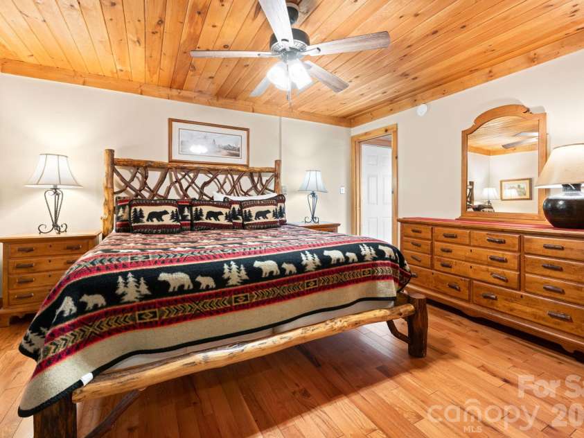 173 Chipmunk Lane, Blowing Rock, NC 28605.  MLS# CAR4363864, YatesRealty ID 11569. 