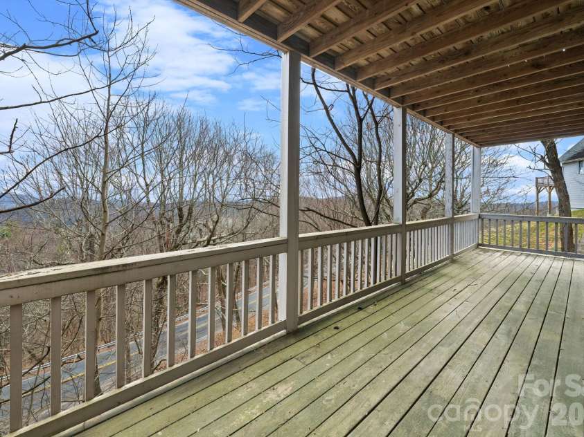 173 Chipmunk Lane, Blowing Rock, NC 28605.  MLS# CAR4363864, YatesRealty ID 11569. 