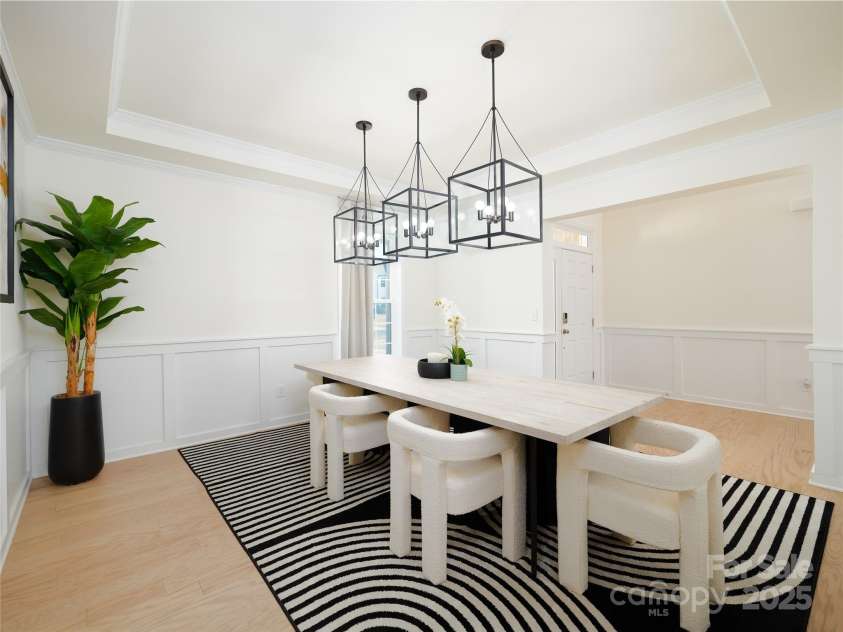 611 Yucatan Drive, Waxhaw, NC 28173.  MLS# CAR4224325, YatesRealty ID 11569. Dining Room