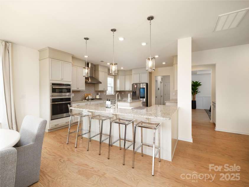 611 Yucatan Drive, Waxhaw, NC 28173.  MLS# CAR4224325, YatesRealty ID 11569. Kitchen