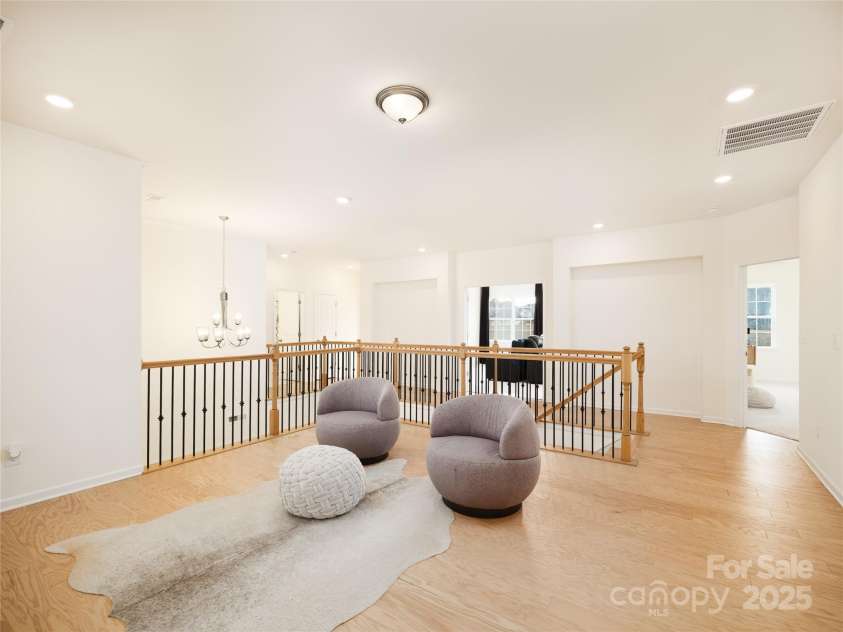 611 Yucatan Drive, Waxhaw, NC 28173.  MLS# CAR4224325, YatesRealty ID 11569. Loft