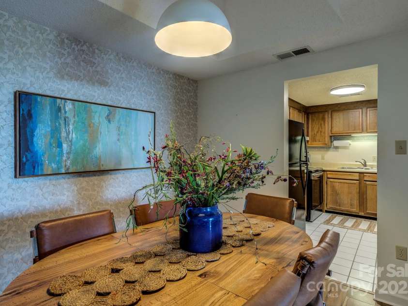 303 Sugar Top Drive, Sugar Mountain, NC 28604.  MLS# CAR4302428, YatesRealty ID 1157. 