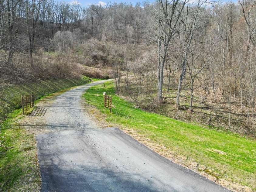 580 Freemont Drive, Leicester, NC 28748.  MLS# CAR4057787, YatesRealty ID 1157. 