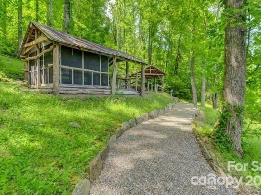 580 Freemont Drive, Leicester, NC 28748.  MLS# CAR4057787, YatesRealty ID 1157. 