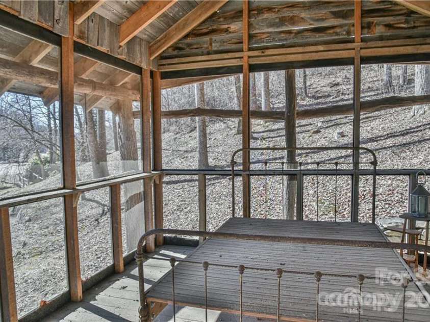 580 Freemont Drive, Leicester, NC 28748.  MLS# CAR4057787, YatesRealty ID 1157. 