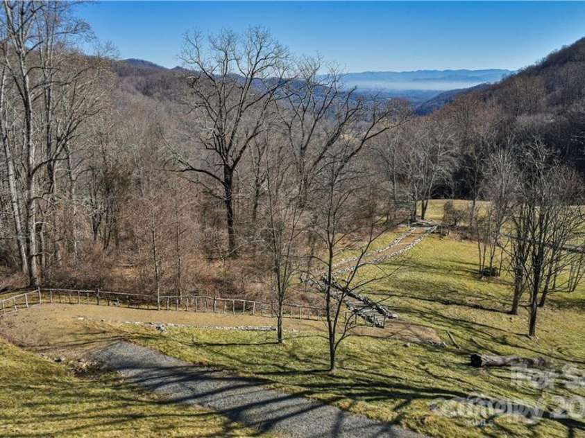 580 Freemont Drive, Leicester, NC 28748.  MLS# CAR4057787, YatesRealty ID 1157. 