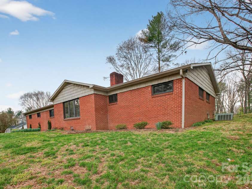 4783 Calico Road, Lenoir, NC 28645.  MLS# CAR4364463, YatesRealty ID 11570. 