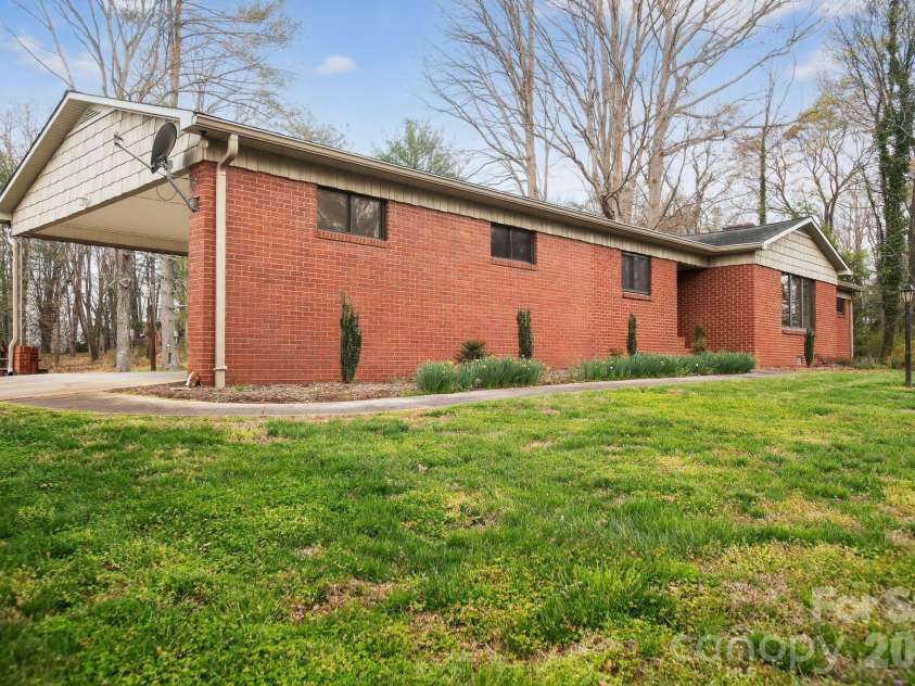 4783 Calico Road, Lenoir, NC 28645.  MLS# CAR4364463, YatesRealty ID 11570. 
