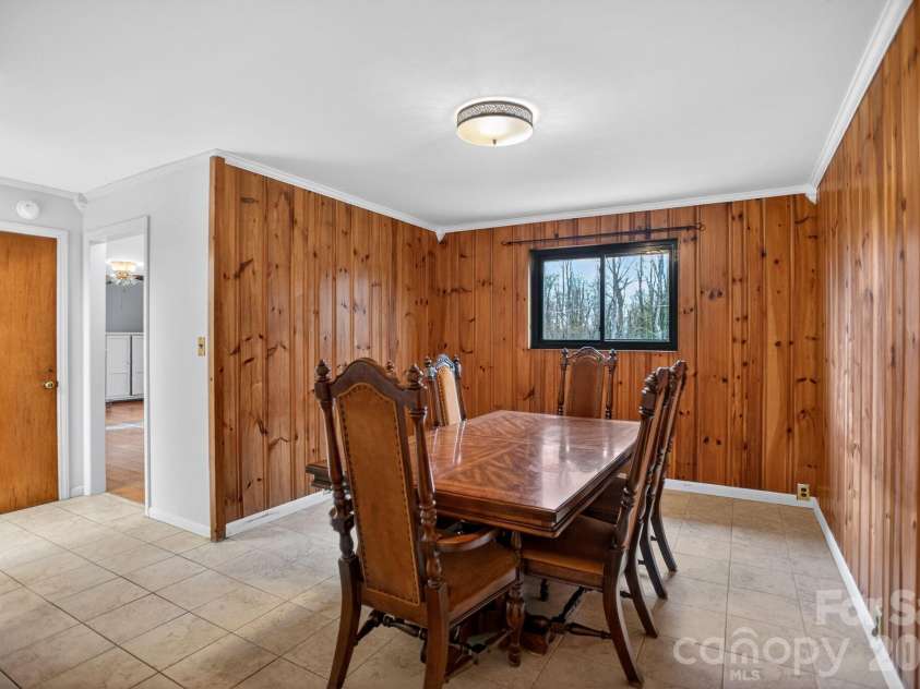 4783 Calico Road, Lenoir, NC 28645.  MLS# CAR4364463, YatesRealty ID 11570. 